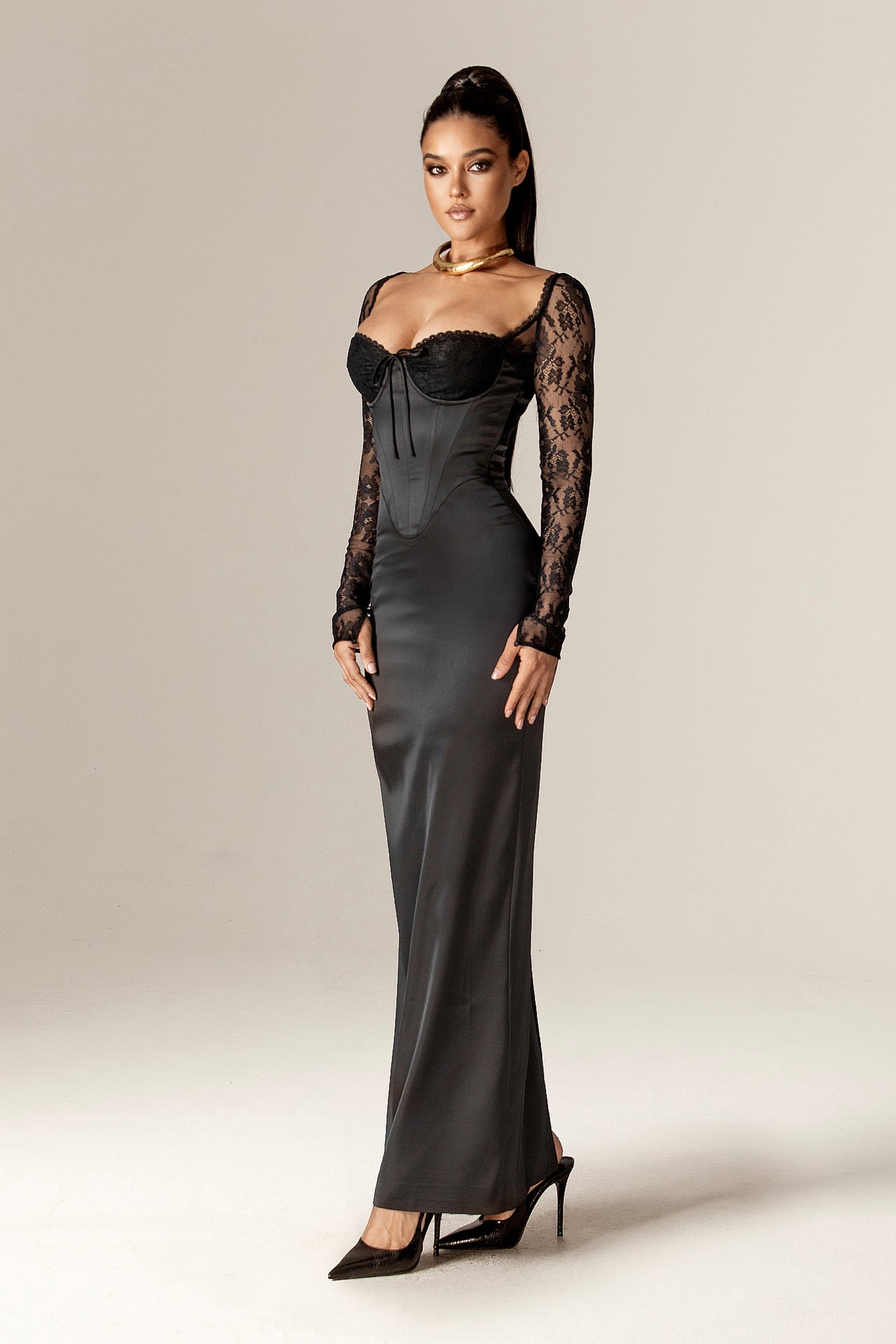 Dionne Sweetheart Corset Lace-Up Maxi Dress (Black)