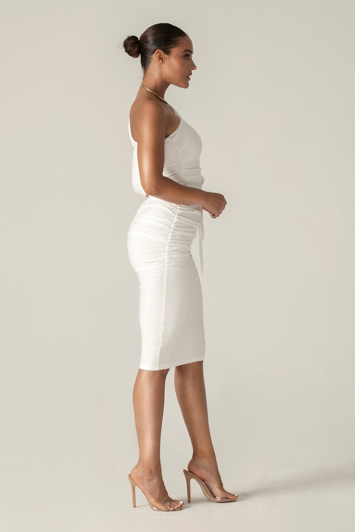 Aliava | Dolly Elegant Bodycon Dress (Off White) XL Aliava | Dolly Elegant Bodycon Dress (Off White) XL